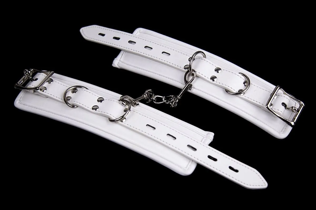2468MQ      Padded Locking White Bondage Ankle Cuffs with Hardware Connection Chain