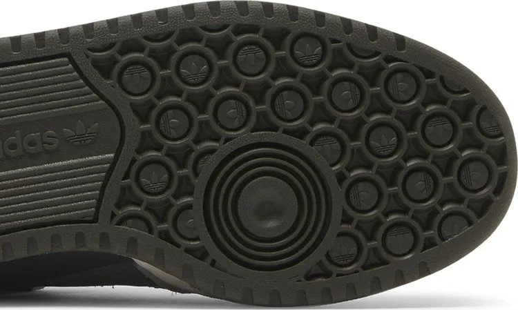 Adidas Home Alone 2 x Forum 84 Low 'Pigeon Lady' sneakers, gray