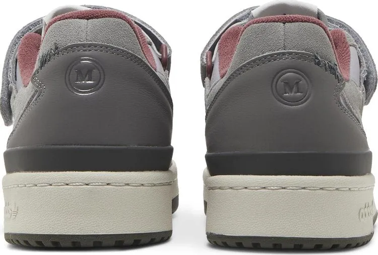 Adidas Home Alone 2 x Forum 84 Low 'Pigeon Lady' sneakers, gray