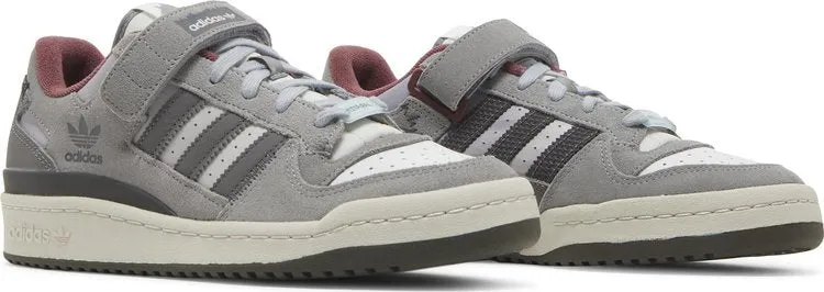 Adidas Home Alone 2 x Forum 84 Low 'Pigeon Lady' sneakers, gray