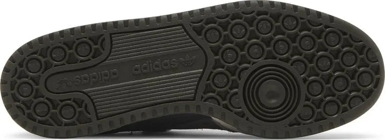 Adidas Home Alone 2 x Forum 84 Low 'Pigeon Lady' sneakers, gray
